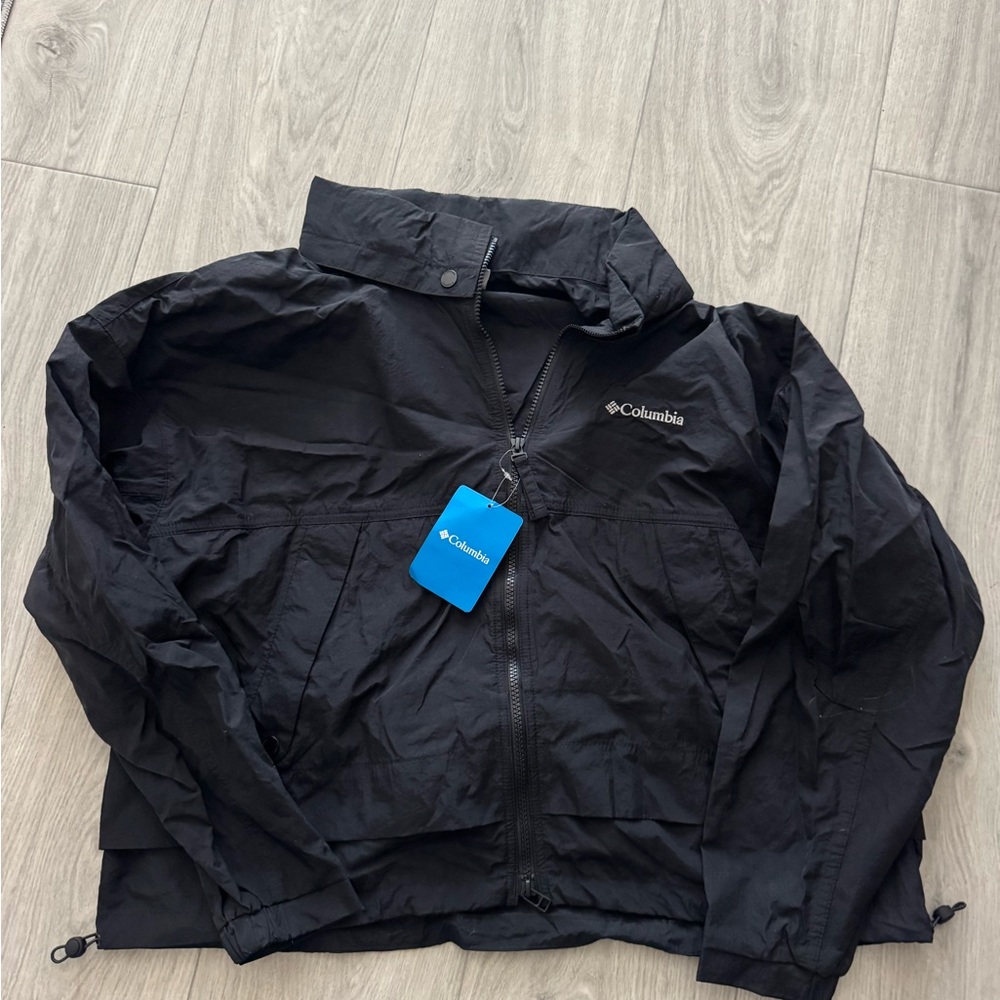 Columbia Womens's Black Windbreaker